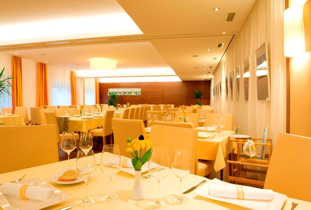 Stadthotel Eggenburg エクステリア 写真